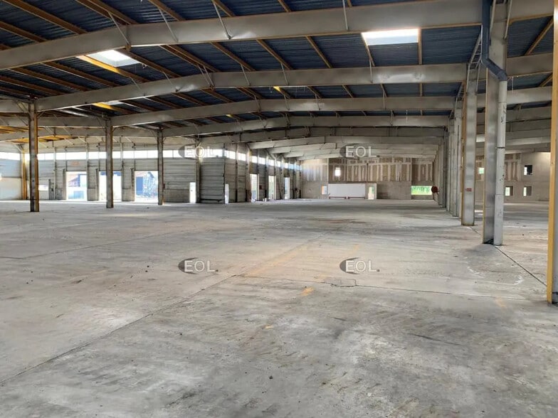 Industrial in Avignon for lease - Interior Photo - Image 3 of 5