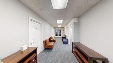 135 Park Ave, Barrington, IL for lease Interior Photo- Image 2 of 7