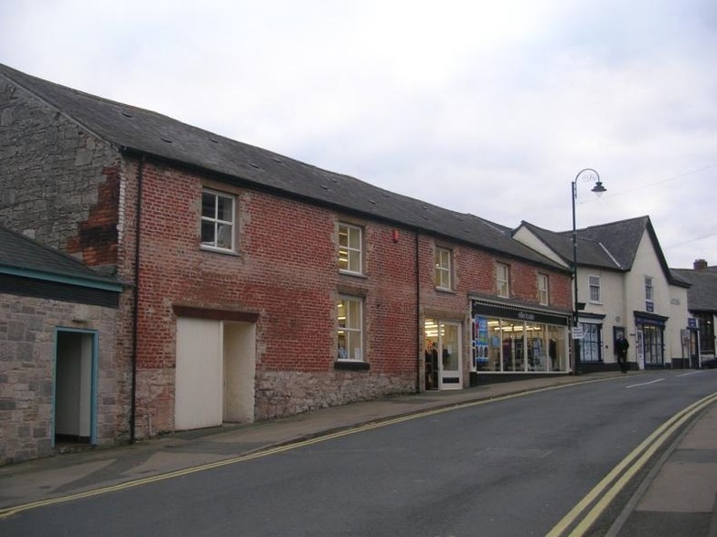 2-3 Market St, Ruthin for lease - Building Photo - Image 2 of 2