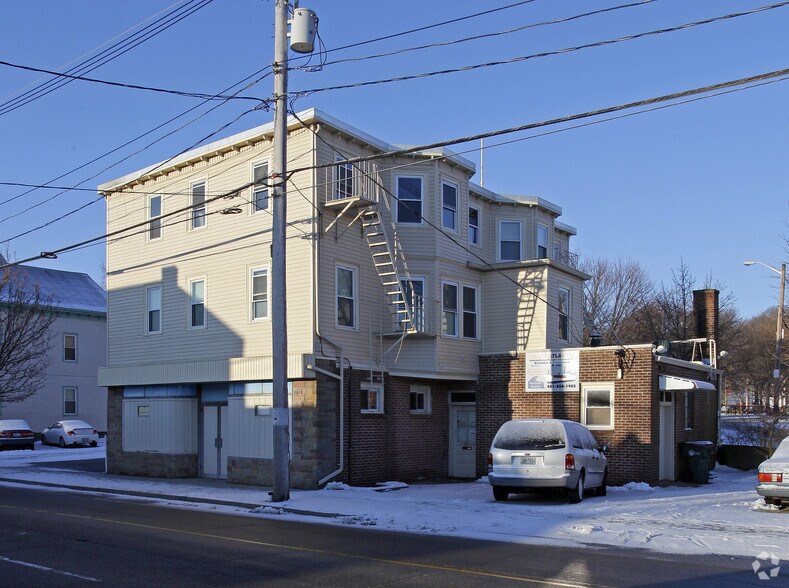 250 Valley St, Providence, RI for sale - Primary Photo - Image 1 of 3