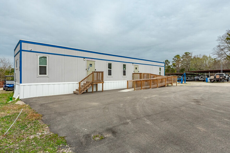 11400 Thousand Trl, Willis, TX for sale - Building Photo - Image 3 of 41