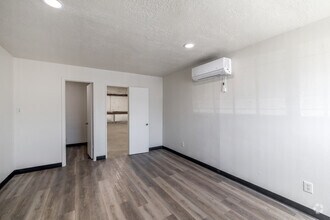 7752 Hammerly Blvd, Houston, TX for lease Interior Photo- Image 2 of 5