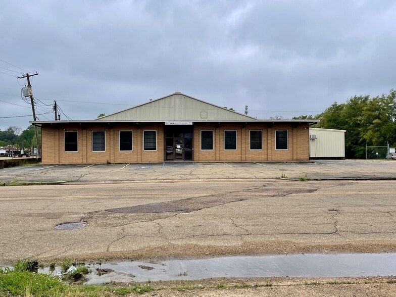 2689 Livingston Rd, Jackson, MS for sale - Building Photo - Image 2 of 27
