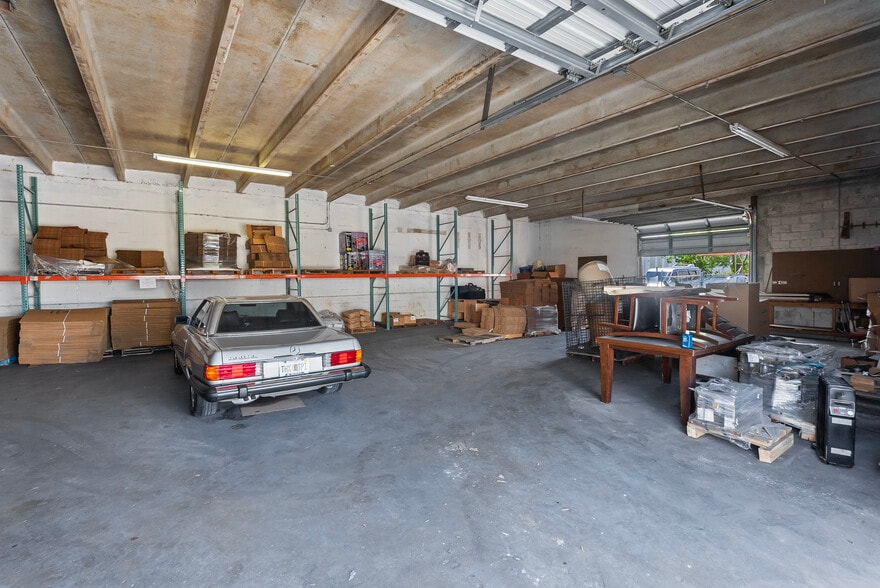 950 SW 12th Ave, Pompano Beach, FL for lease - Interior Photo - Image 2 of 26