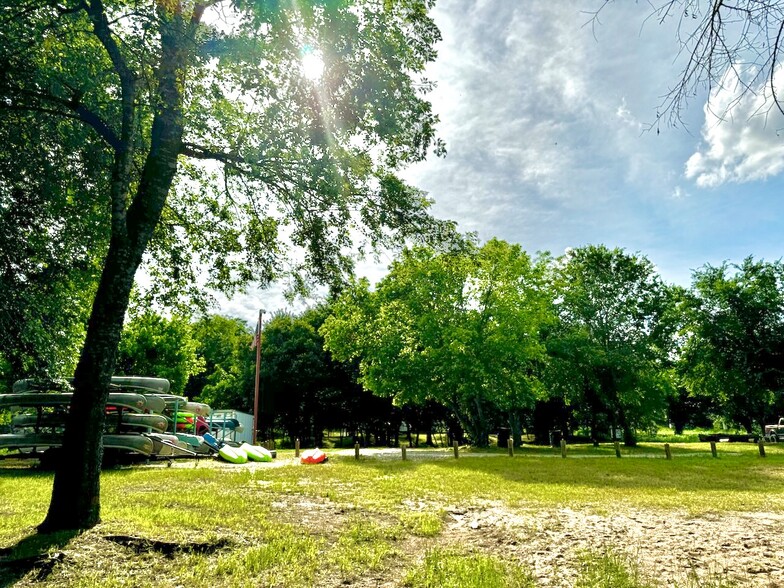 1191 County Road 316, Rainbow, TX for sale - Primary Photo - Image 1 of 11