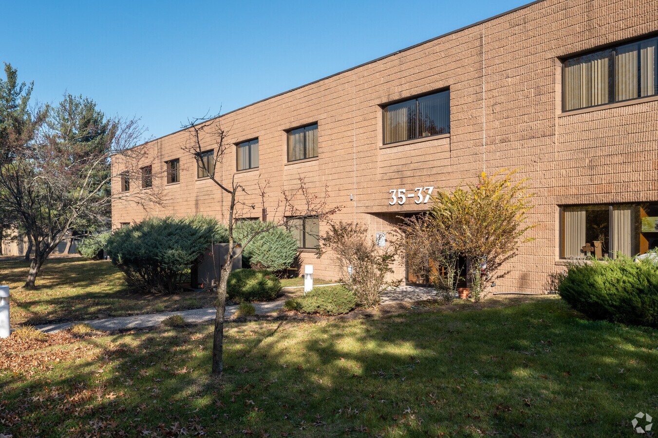 3537 Progress St, Edison, NJ 08820