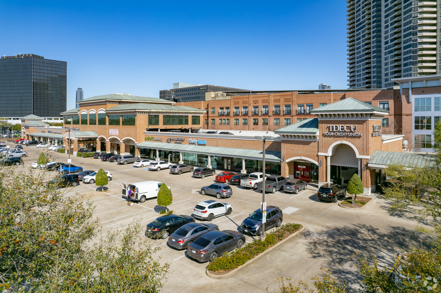 3800 Southwest Fwy, Houston, TX for lease Building Photo- Image 1 of 11