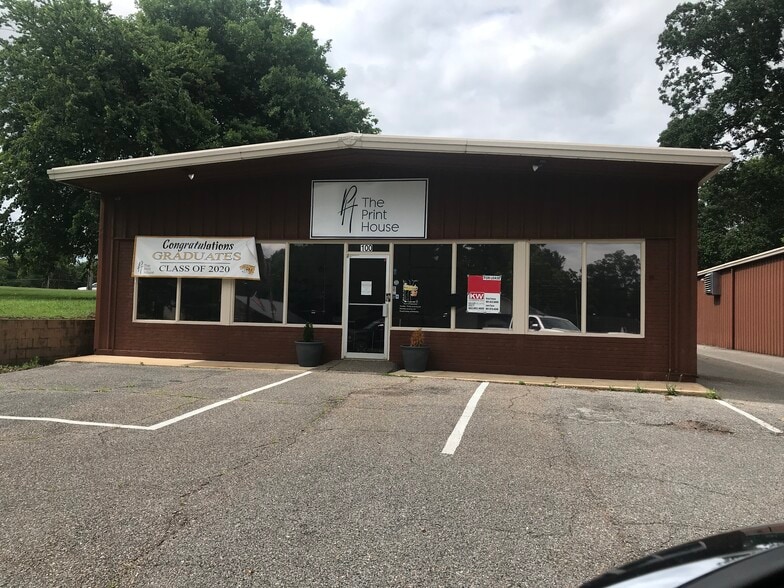 100 W Commerce St, Hernando, MS 38632