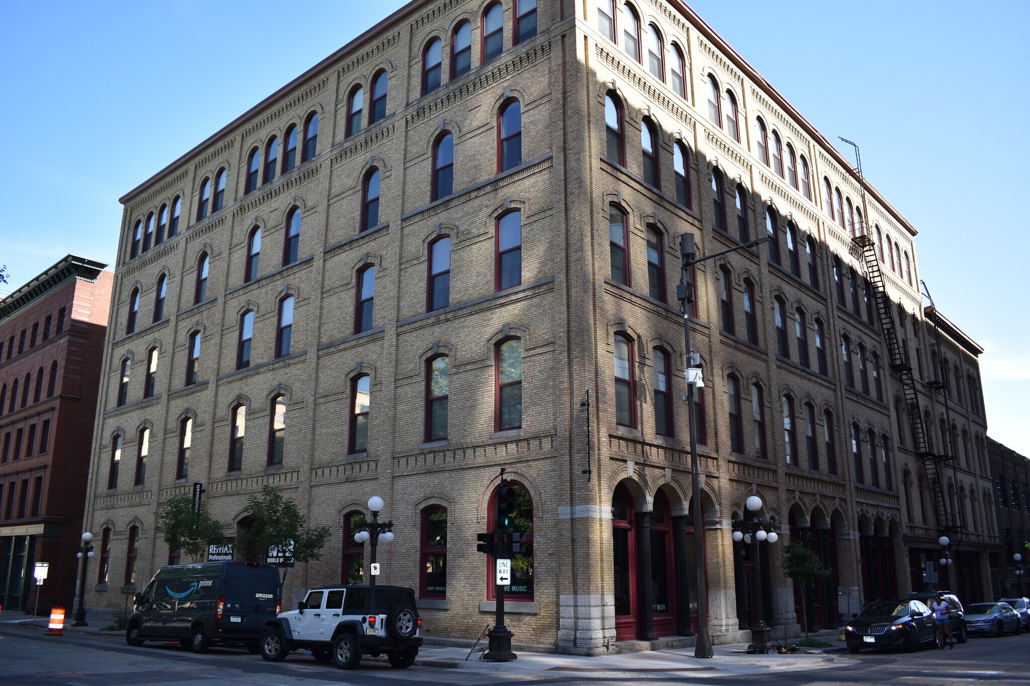 350 Sibley St, Saint Paul, MN 55101 Straus Loft Apartments