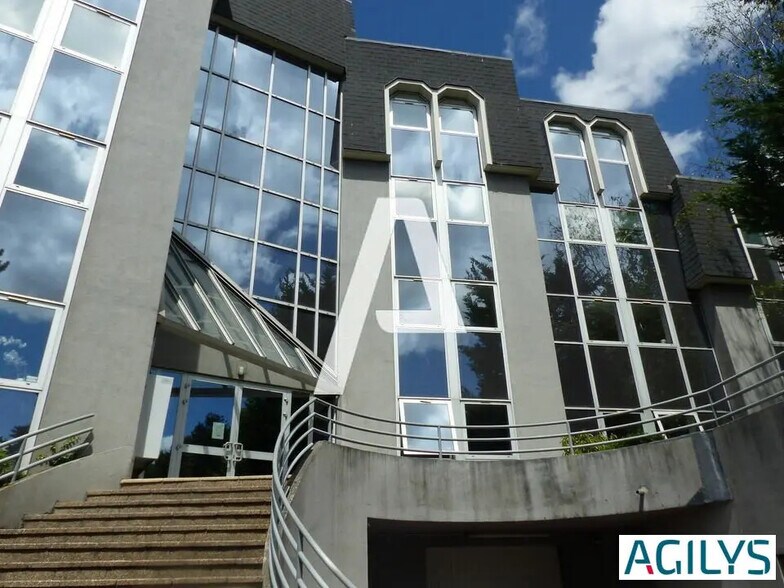 Office in Orsay for sale - Building Photo - Image 1 of 9