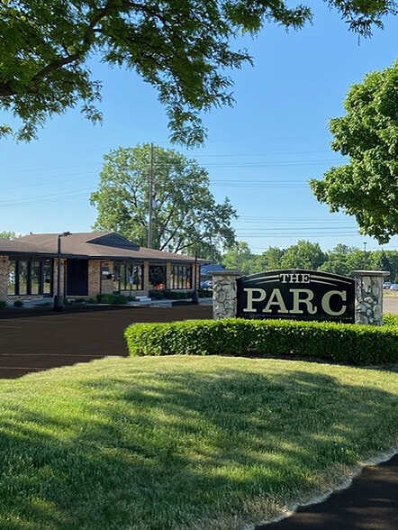 7399 Middlebelt Rd, West Bloomfield, MI for lease - Building Photo - Image 3 of 8