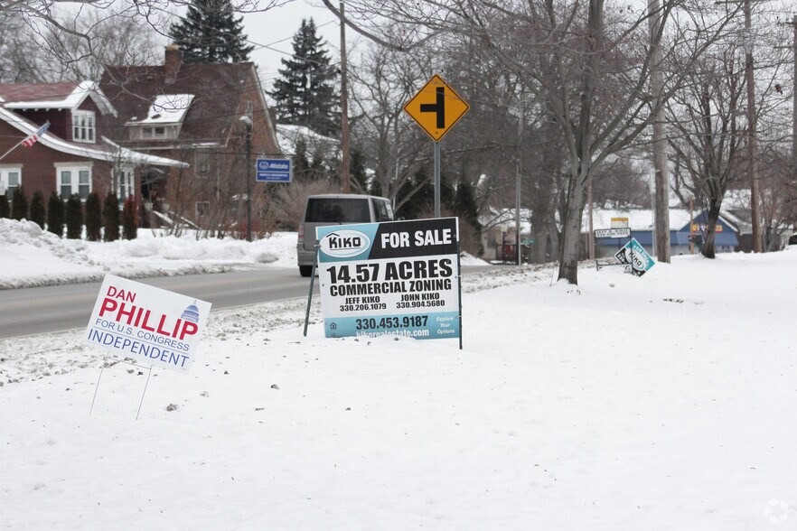 640 S Prospect, Hartville, OH for sale - Primary Photo - Image 1 of 1