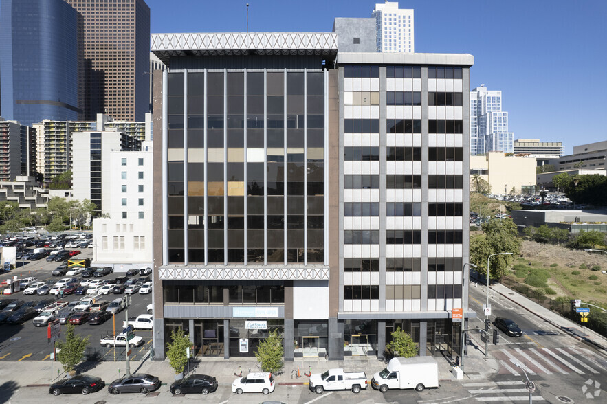 207 S Broadway, Los Angeles, CA for lease - Building Photo - Image 2 of 3