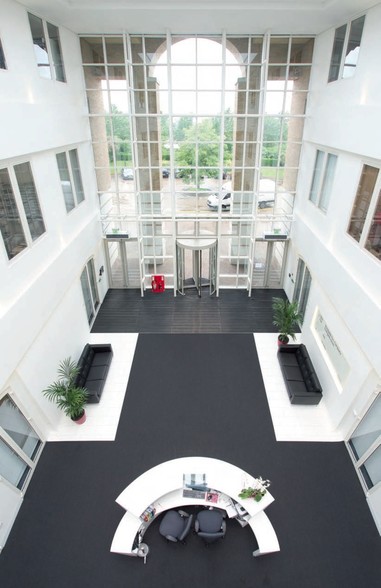 500 Capability Green, Luton for sale - Lobby - Image 3 of 14