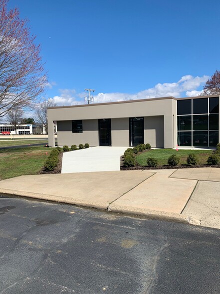 155 Middle Rd, Hazlet, NJ for lease - Building Photo - Image 1 of 3