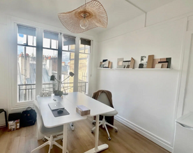 Office in Paris for lease Interior Photo- Image 2 of 2