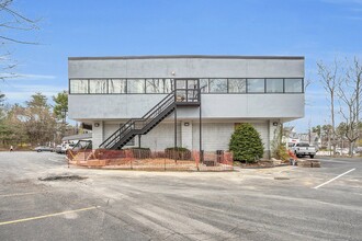 861 Edgell Rd, Framingham, MA for lease Building Photo- Image 2 of 7