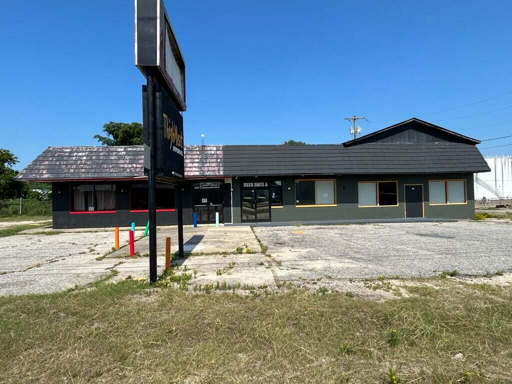 5520 Murchison Rd, Fayetteville, NC 28311