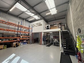 Lister Rd, Dursley for lease Interior Photo- Image 1 of 3