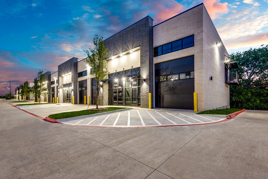 1817 McKinney St, Melissa, TX for lease - Building Photo - Image 1 of 14