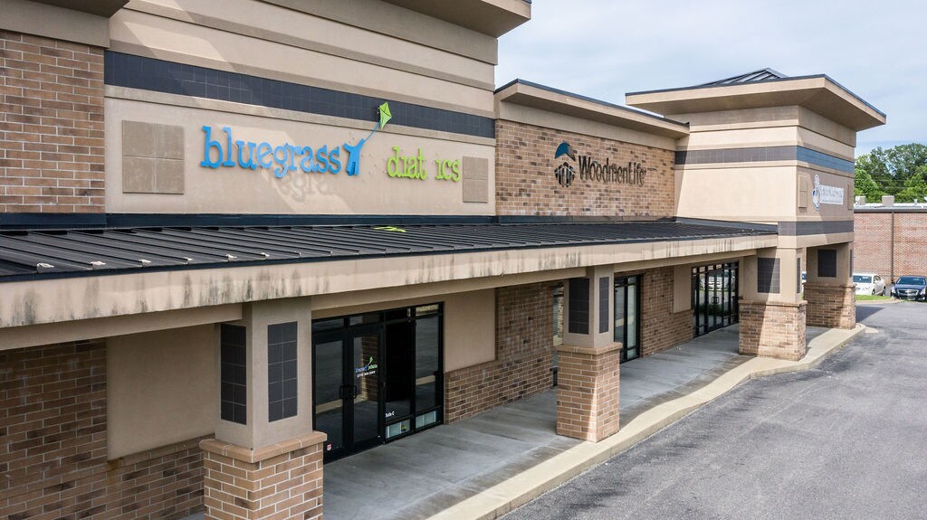 4645 Village Square Dr, Paducah, KY 42001