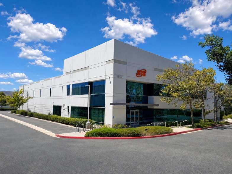 130 W Cochran St, Simi Valley, CA for lease - Building Photo - Image 3 of 11