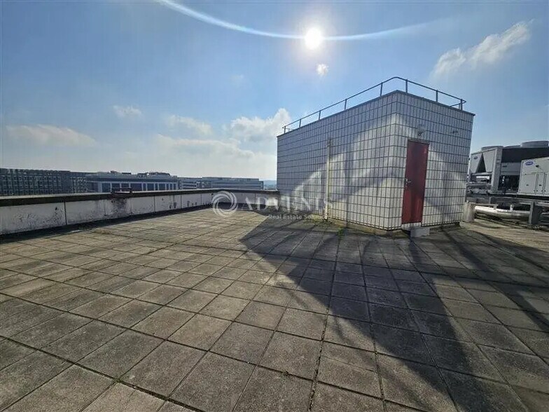 Office in Fontenay-sous-Bois for lease - Building Photo - Image 3 of 12