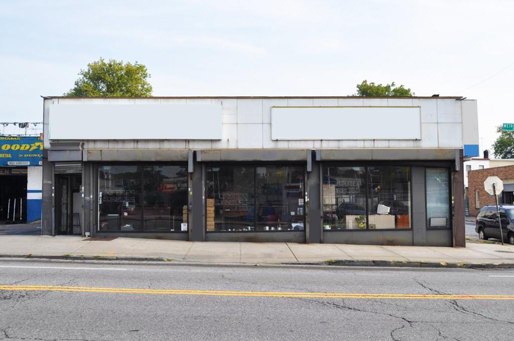 6165 Metropolitan Ave, Flushing, NY for sale Building Photo- Image 1 of 1