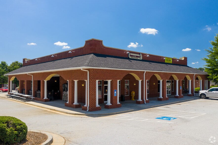 1158 Senoia Rd, Tyrone, GA 30290