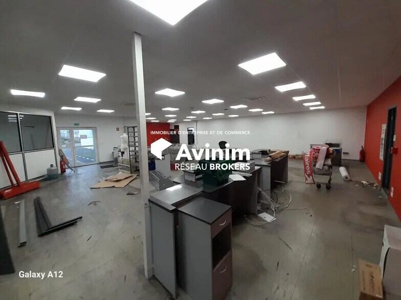 Flex in Ingré for lease - Interior Photo - Image 3 of 10