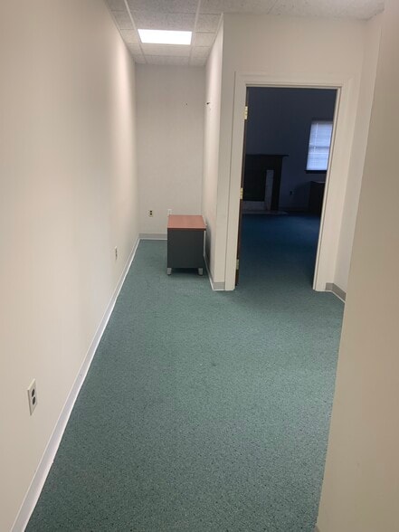 191 Godwin Ave, Wyckoff, NJ for lease - Building Photo - Image 3 of 10