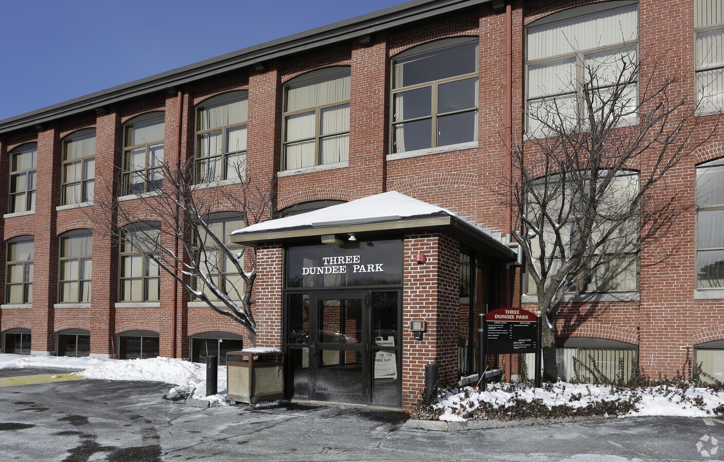 3 Dundee Park Dr, Andover, MA 01810