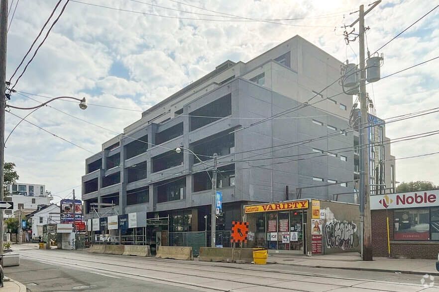 1285 Queen St E, Toronto, ON for lease - Building Photo - Image 3 of 3