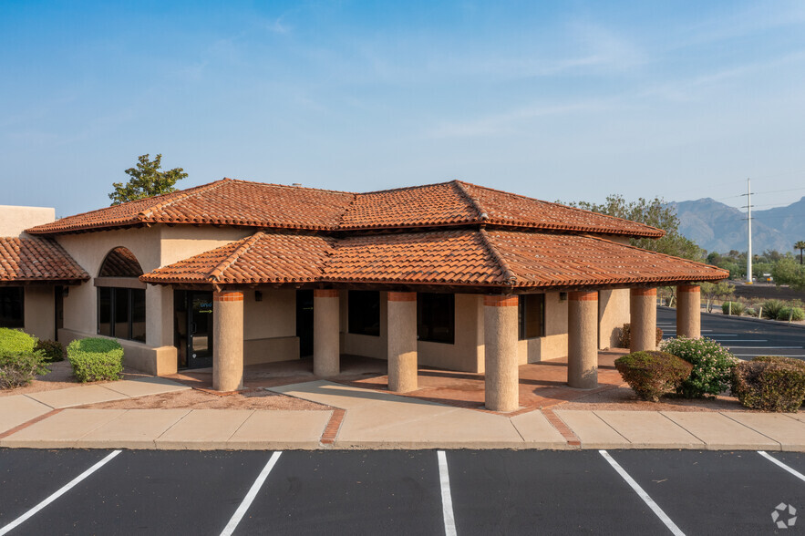 2090 N Kolb Rd, Tucson, AZ for lease - Building Photo - Image 2 of 13