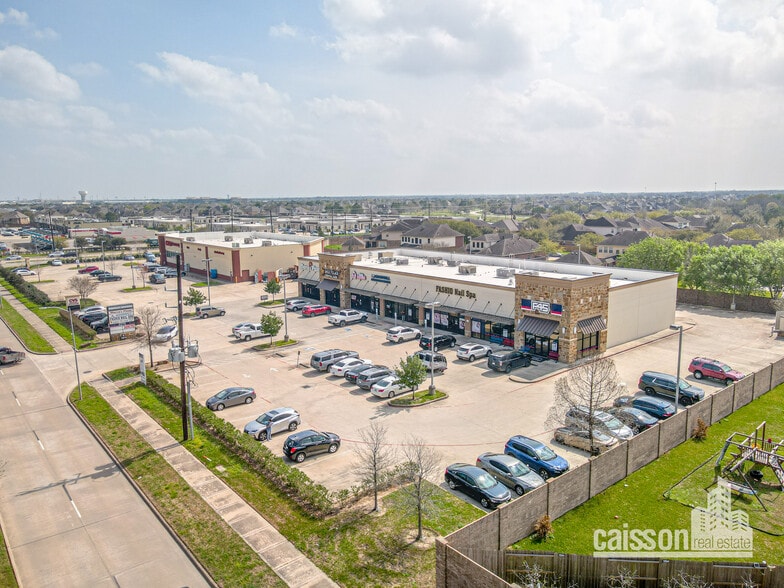 12810 W Broadway St, Pearland, TX for lease - Building Photo - Image 2 of 15