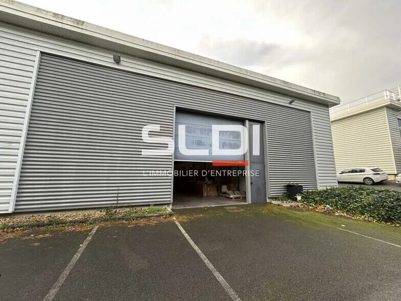 Flex in Villefranche-sur-Saône for lease - Building Photo - Image 1 of 9