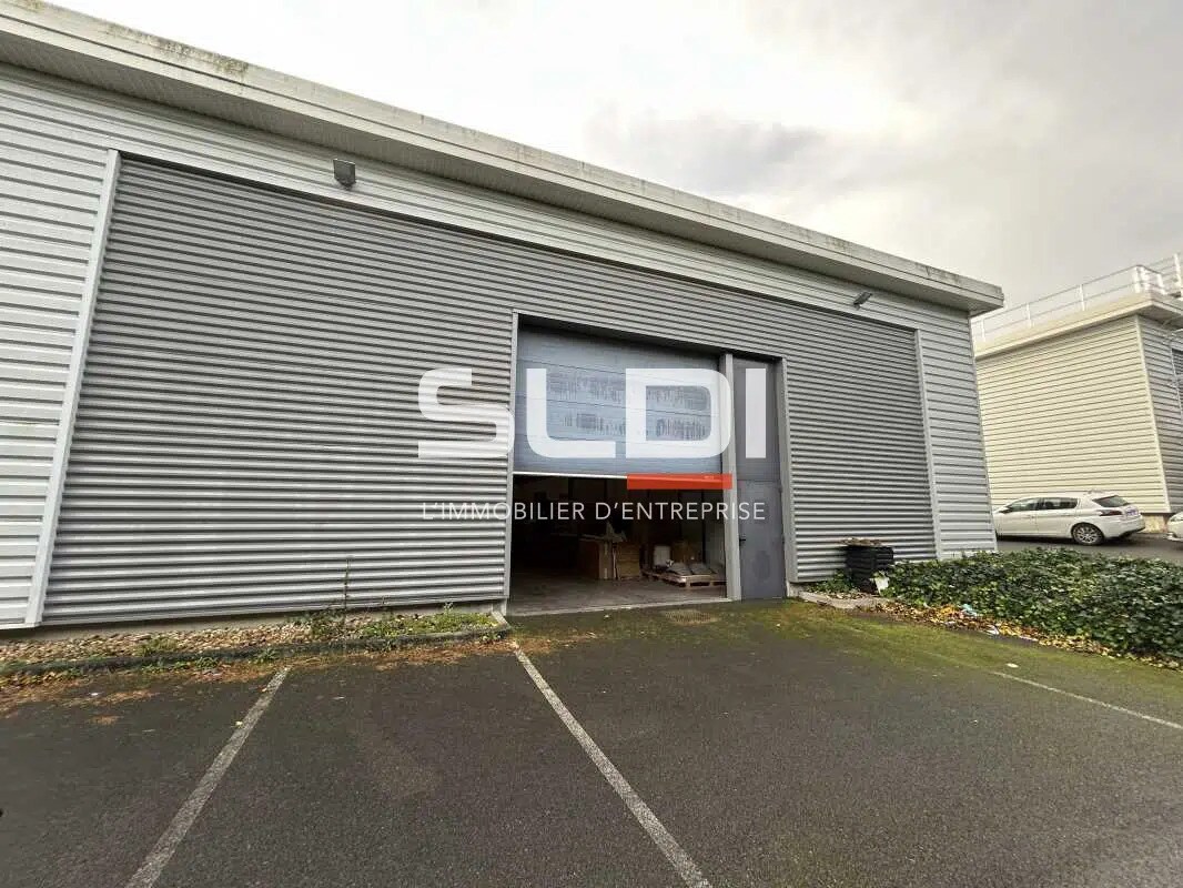 Flex in Villefranche-sur-Saône for lease Building Photo- Image 1 of 10