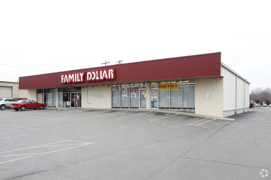 2869 W Chestnut Expy, Springfield, MO for lease - Primary Photo - Image 1 of 5