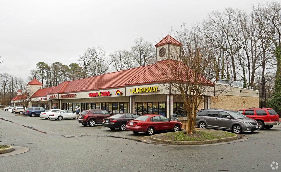 470-484 Denbigh Blvd, Newport News, VA for lease - Building Photo - Image 2 of 6