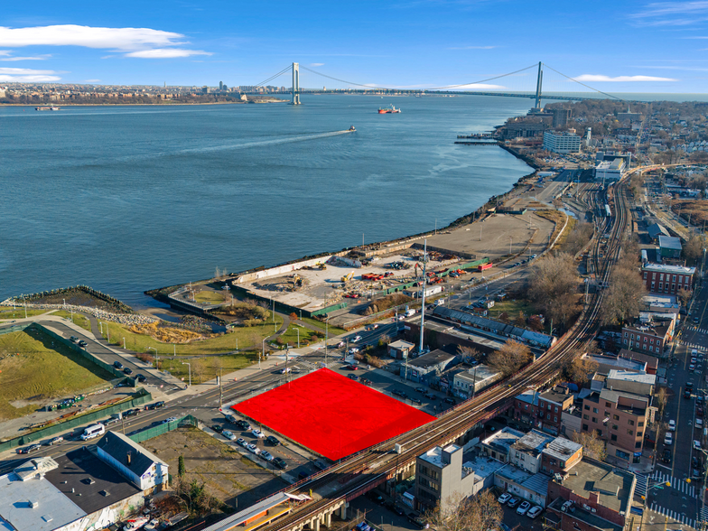 110 Front St, Staten Island, NY for sale - Building Photo - Image 1 of 10