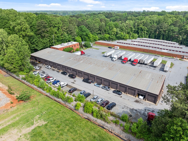 4266 Winters Chapel Rd, Atlanta, GA for lease - Building Photo - Image 3 of 11