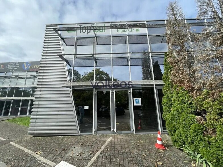 Office in Toulouse for lease - Building Photo - Image 1 of 9