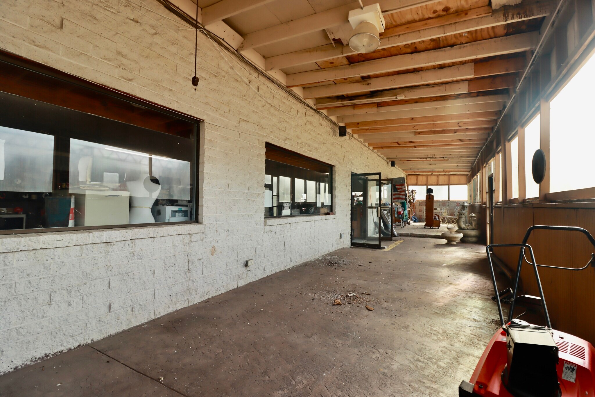 8265 Euclid Chardon Rd, Kirtland, OH 44094 Licursi Garden Center