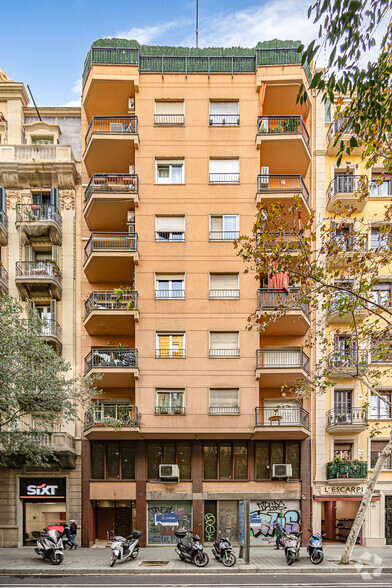 Carrer D'aragó, Barcelona, Barcelona for lease - Primary Photo - Image 1 of 1