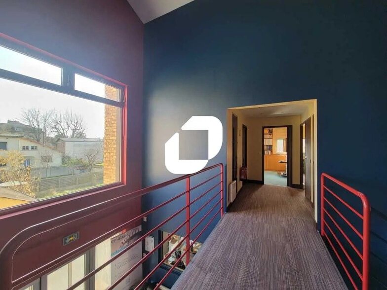 Office in Longjumeau for sale - Interior Photo - Image 2 of 11