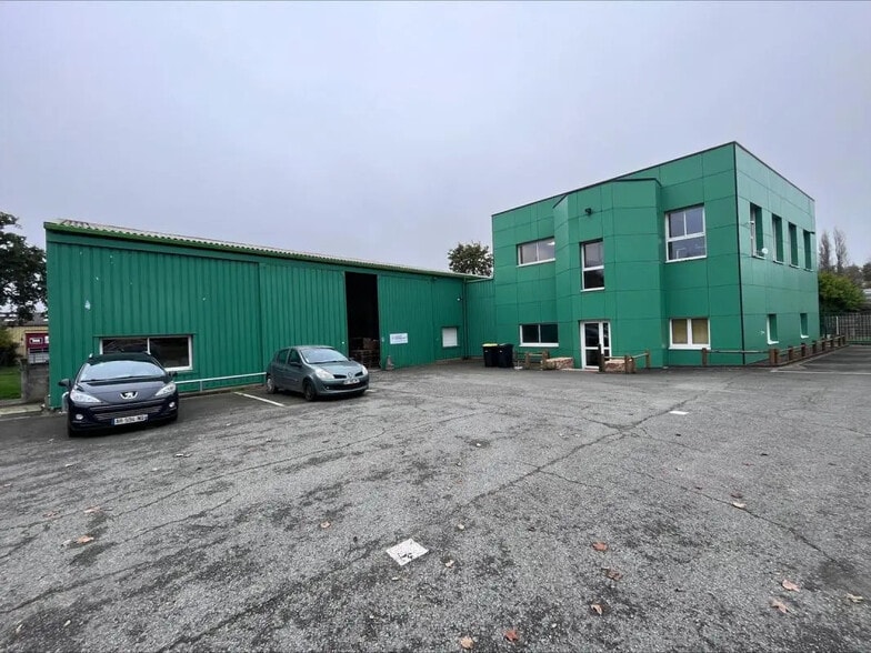 Flex in Betton for lease - Building Photo - Image 1 of 4