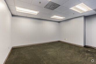 455 Kehoe Blvd, Carol Stream, IL for lease Interior Photo- Image 2 of 3