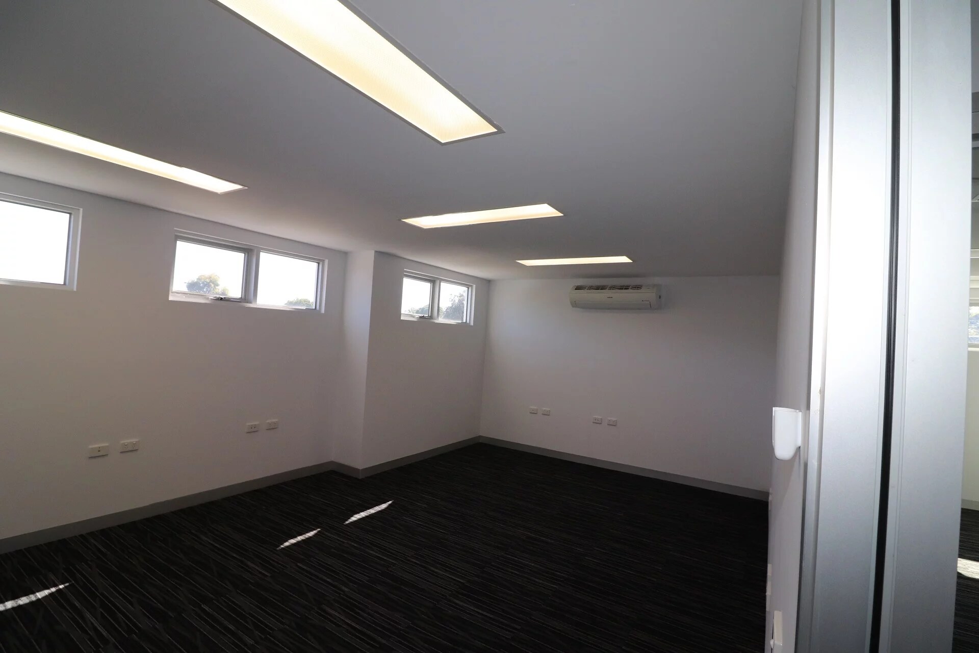 30 Cranbourne Road, Frankston for lease Interior Photo- Image 1 of 1