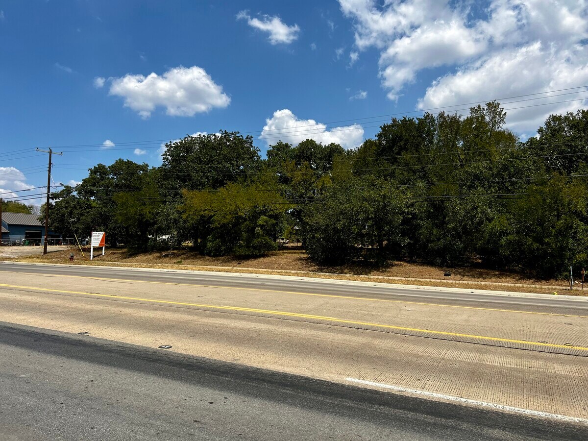 517 E Kennedale Pky, Kennedale, TX 76060