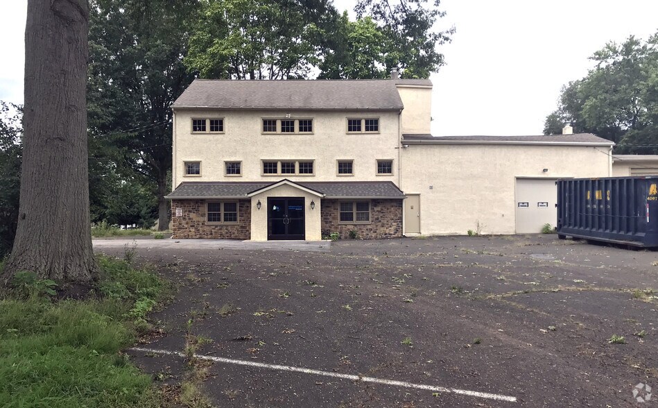 1533 Skippack Pike, Blue Bell, PA 19422